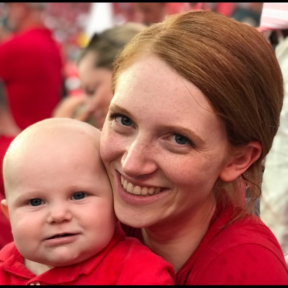 Meet your Posher, Christina - Picture 2 of 2